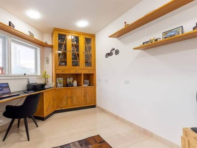 Casa para Venda em Santana de Parnaíba - 5
