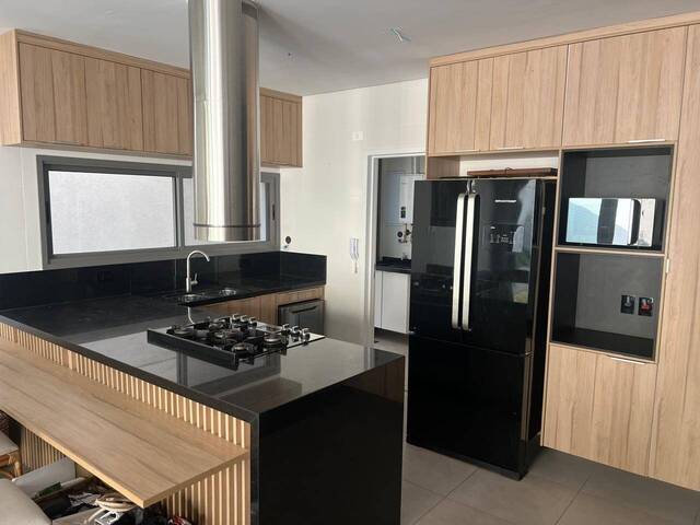 Casa para Venda em Santana de Parnaíba - 4