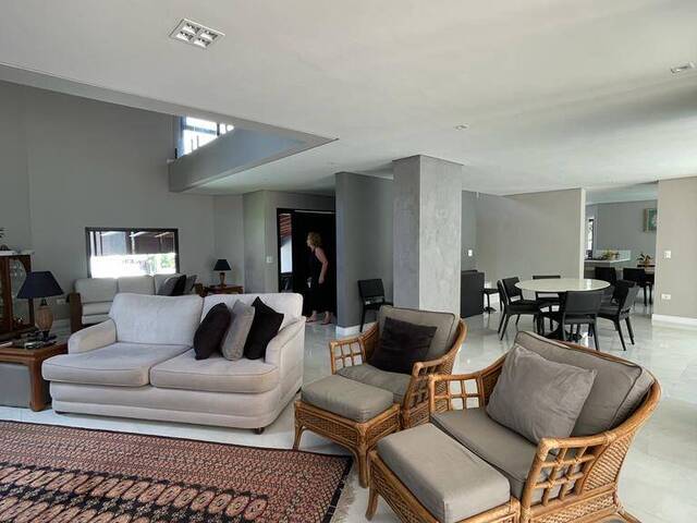 Casa para Venda em Santana de Parnaíba - 4