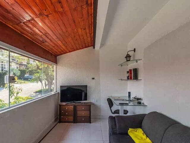 Casa para Venda em Santana de Parnaíba - 5