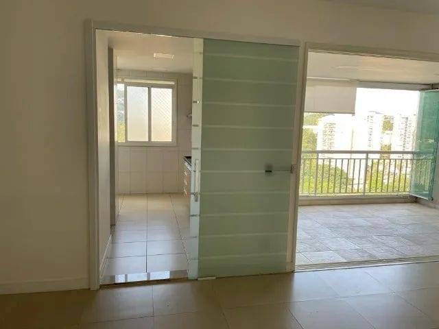 Apartamento para Venda em Santana de Parnaíba - 4